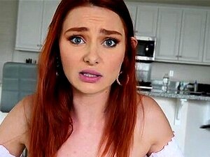 Cercando di ottenere un pareggio con il suo ragazzo Lacy trova il
