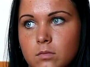 Fabelhaftes Amateurvideo mit Süßen, brünetten Szenen,