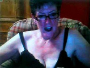 Oma in Webcam R20
