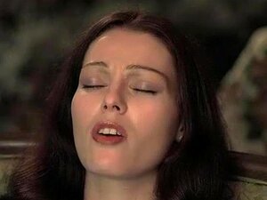 Schau dir Annette Haven in  V: The Hot One (1978)  jetzt an! - Drama,