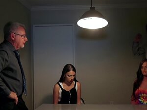 Isorintainen blondi les nuolaisi