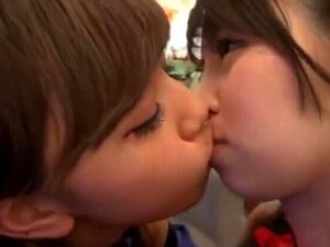 Exklusives japanisches Mädchen in einem großartigen JAV-Video