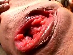 Meine großbusige Freundin kann es nicht aushalten, ihren großen,