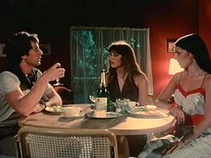 vaimo saa mustasukkainen aikana kolmikko,