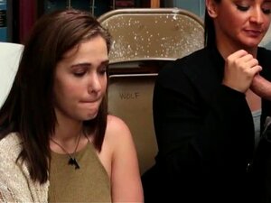 Twee schattige dieven Peyton en Sienna geneukt in LP kantoor