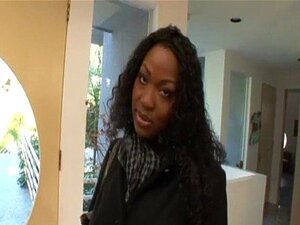 Gezichtszaad naar hete Ebony Aryana