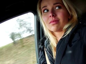 Die wunderschöne Nikky wird entdeckt und gefickt