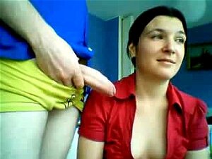 FRISCHES PAAR HD BLOWJOB, DAS SÜSSE MÄDCHEN IST SICH NICHT SICHER,