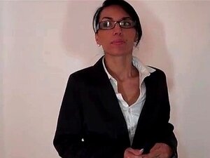 Glorieuze Franse milf slet geneukt in pov