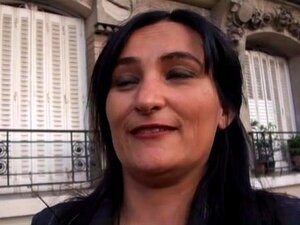 Die französische reife Stella nimmt einen schwarzen Schwanz