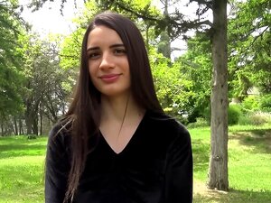 Brünette Candie: Noch härter für Sie