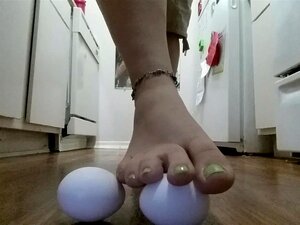 Egg Crush Raciale Vernedering Vertrappen