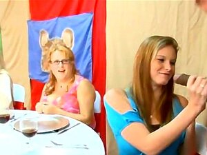 Schattig meisje krijgt haar kutje
