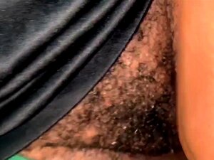 Hoor mijn nuber seks hebben, maak mijn hirsute kut sappig!