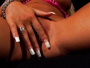MILF ger en fin handtralla