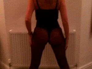 Heiße Blondine mit einem geilen Arsch