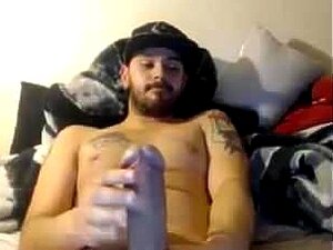 Katso suora kaveri, jolla on valtava nuppi, saada likainen handjob