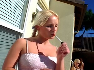 Heiße Süße fickt hardcore