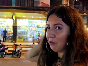 Die ganze Nacht in einer Analfotze durchgebohrt, die ich im Club