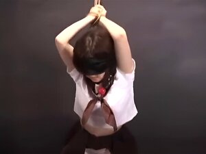 Orientalisches babe Blind gefaltet ball geknebelt und gefesselt