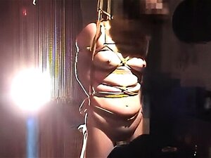 Japanka se igra sa svojom pičkom