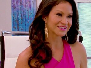 Свингер журка постаје превише врућа и