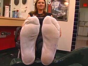 Das Mädchen in weißen Socken