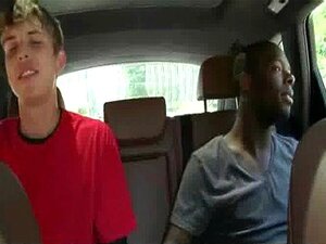 Gespierde zwarte homojongens vernederen witte twinks hardcore 17