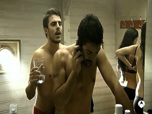 Blanca Suarez oben ohne, aber bedeckt zeigt uns ihr riesiges