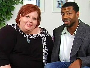 Grote getitte mollige vrouw doet echt geweldige pijpbeurt