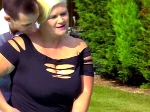 AgedLovE Lacey Starr neukt zwembadjongen hardcore. Oudere mollige