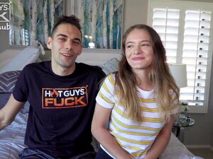 Erlebe eine atemberaubende Begegnung, wenn Little Shae von Luke, dem