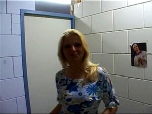 CFNM BJ tysk MILF på svart kuk