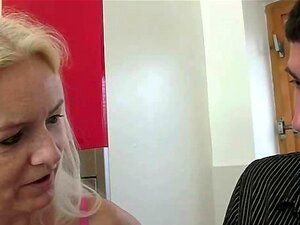 Stiefsohn im Schwiegersohn fickt ihre alte Mutter!