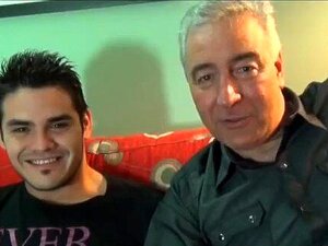 Str8-Jock wird von einem Sugar-Stiefvater bedient