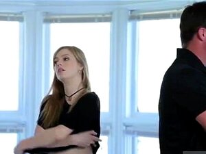 Raue süße Partnerin beim Stieftochter-Sex