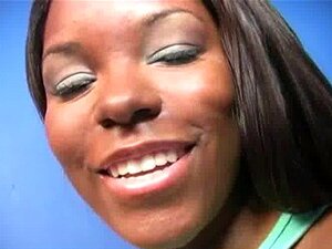 Vacker ebony gloryhole avsugning 2