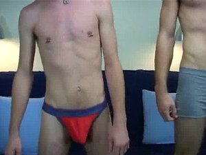 Il twink bollente I due stavano reagendo a ciò che l'altro stava
