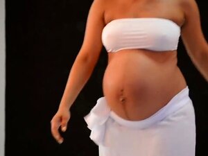 Seksikäs Raskaana Tanssi 2