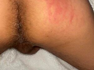Dominantes Top Füllt Twinks Loch mit Sperma