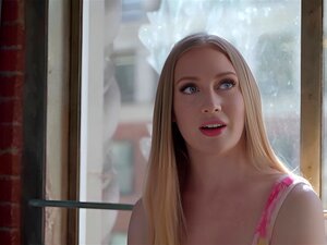 Iso perse cutie Blondi Emma Starletto leikkii hänen karvainen pillua