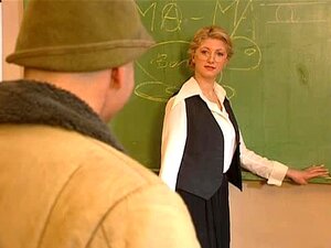 Blonde Lehrerin