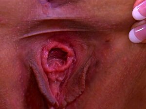 Melisa et ses vibromasseurs gyno la font jouir