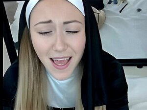 Erleben Sie die verführerische Welt einer versauten Camgirl, die sich