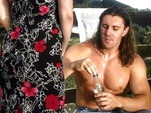 Geiler Bauer fickt Lisa Marie im Freien