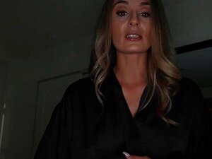 Heiße Stiefmutter Mandy Rhea und Nicky Rebel haben eine regelmäßige