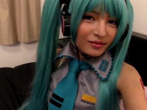 Hatsune Miku Cosplay 2. Hatsune Micu Cosplay