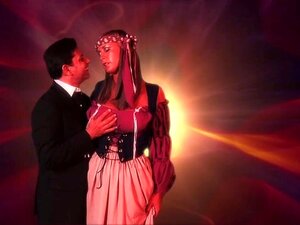 Alle natürlichen großen Bazookas, großer Arsch, eingeschnürte