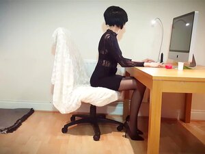13- Nikki, la segretaria troia, vuole crema nel suo tè -parte1- Noi
