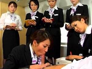 Freche japanische Damen erfüllen ihr Bedürfnis nach hartem Fleisch